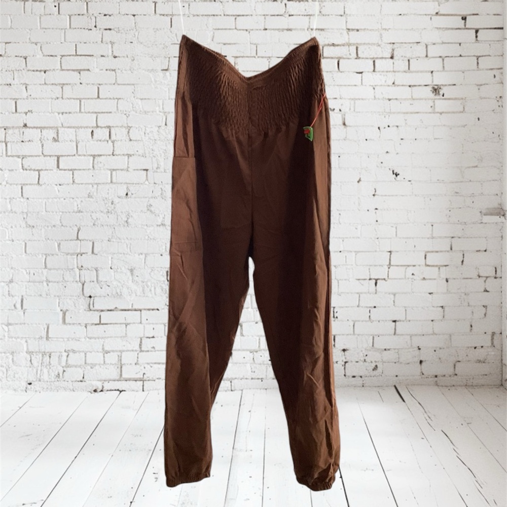 Elastic waist jogger style pants